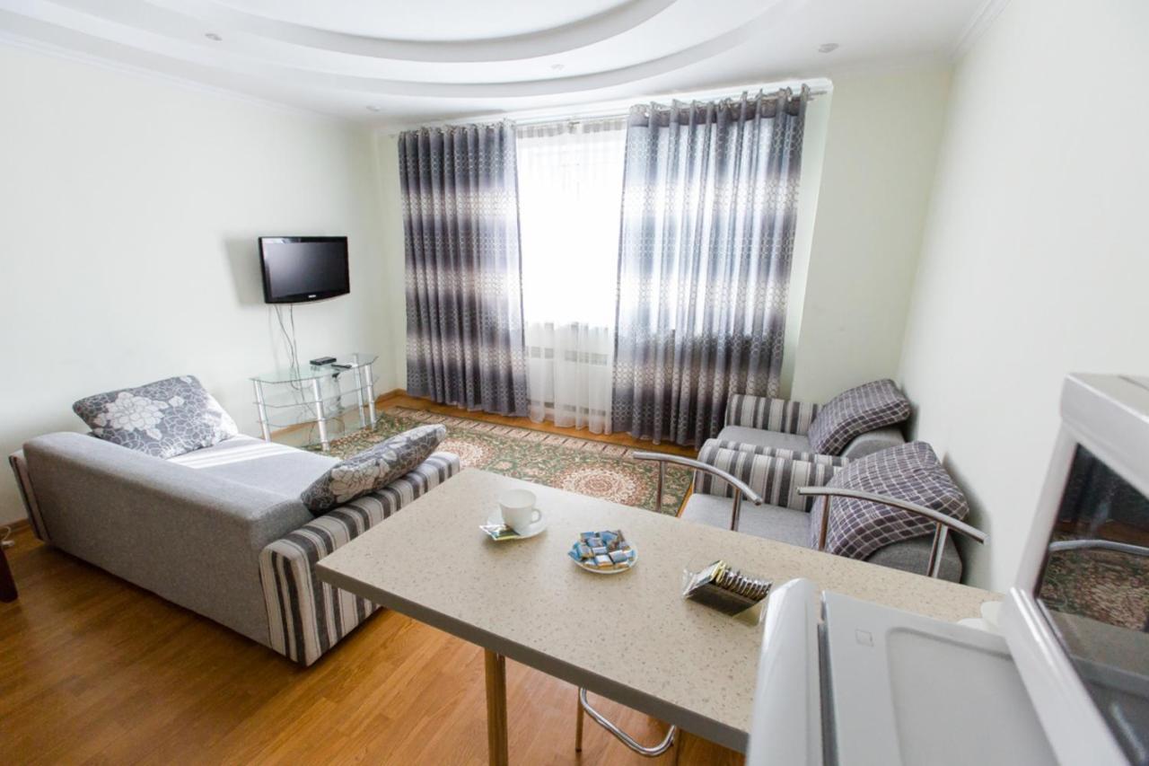 Manica Mega Towers Apartment Almaty Exterior photo